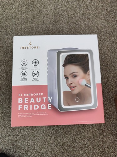Mirrored beauty fridge with - 6l,