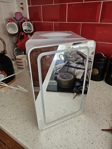White mini fridge - , litre
